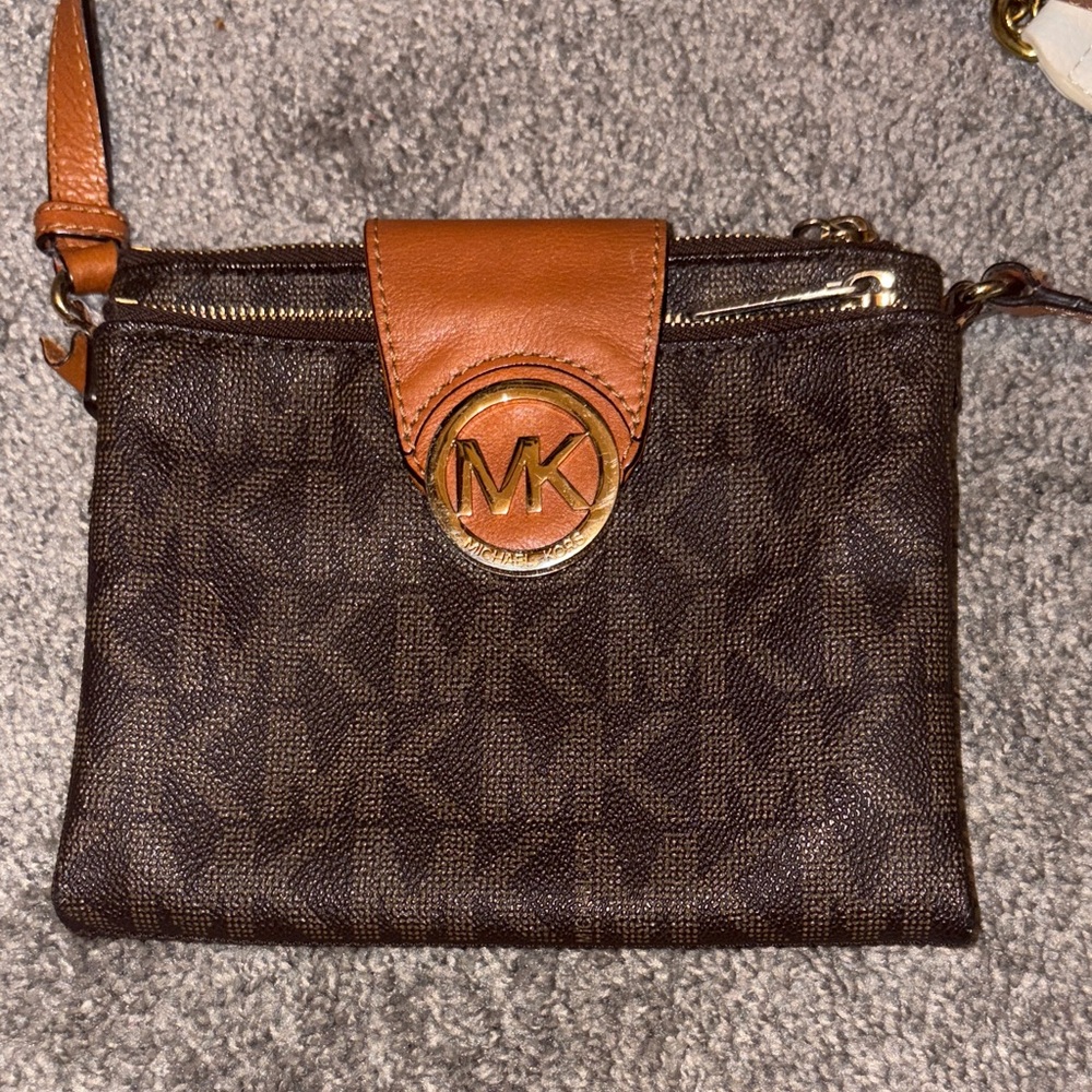 Michael Kors Black and Brown Crossbody - Picture 1 of 5